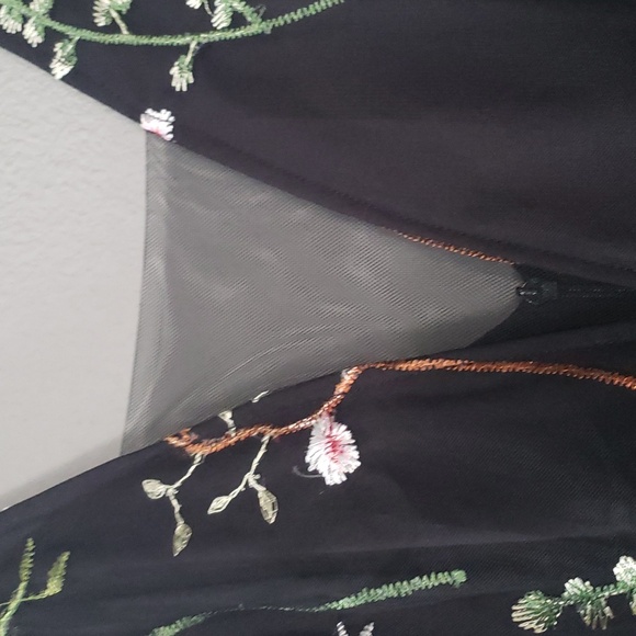 Luxedo Forever Lovable Black Floral Maxi Dress - Picture 6 of 12